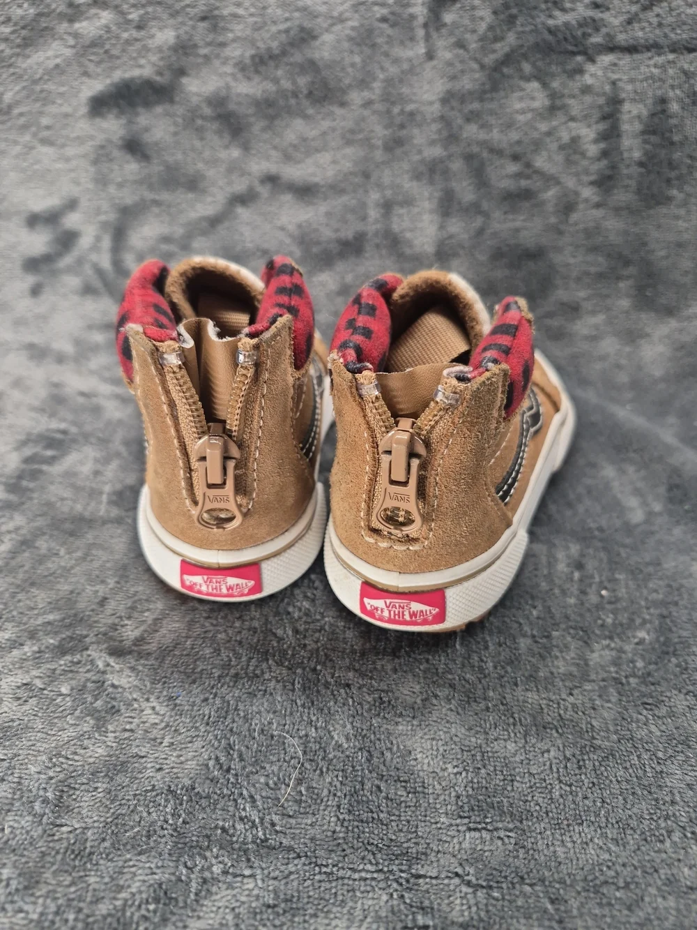 VANS Toddler Suede SK8-Hip Zip MTE-1 Primaloft Coldweather Sneakers Size 5.0